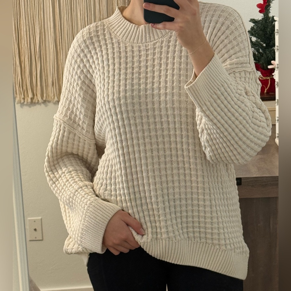 UO ivory pullover waffle knit chunky sweater
